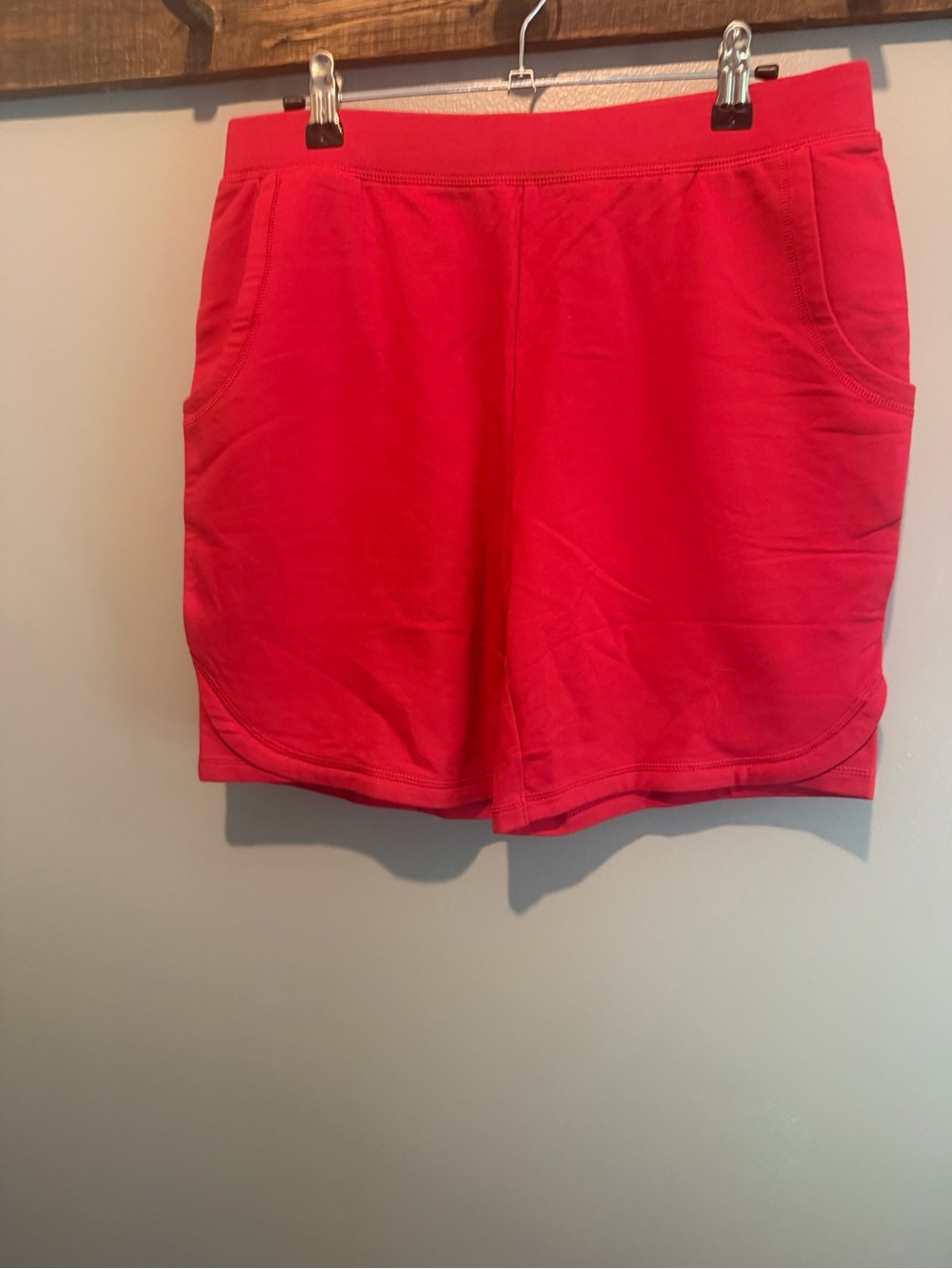 Women’s Pull-On Athletic Shorts in Red